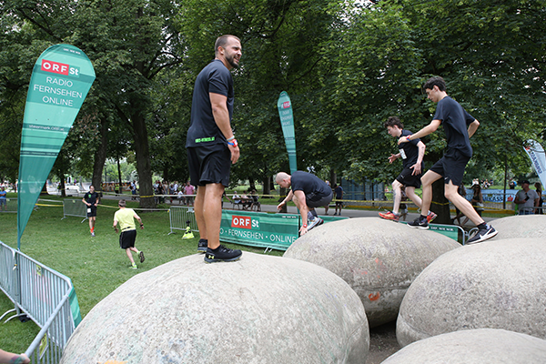 Murnockerl Hindernis beim Grazathlon beat the city