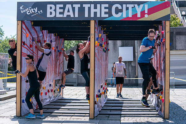 Rock the Wall Hindernis beim Linzathlon beat the city