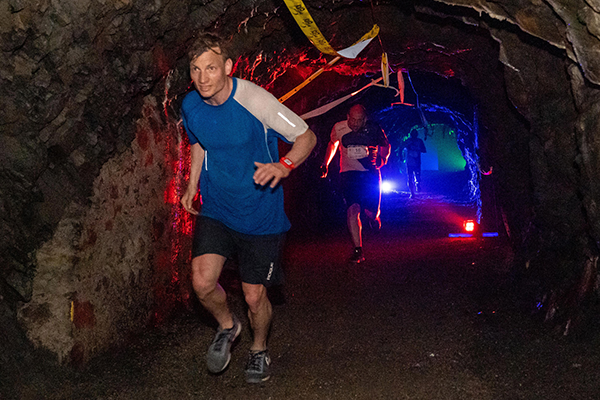 Stollen Hindernis beim Linzathlon beat the city